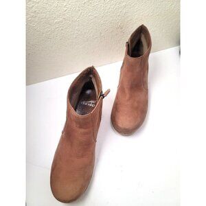 Dansko Women's Tan Leather Ankle Boots With Side Zipper Size 39
